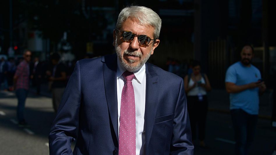 Fifagate: ordenan investigar a Aníbal Fernández por sobornos en derechos de TV