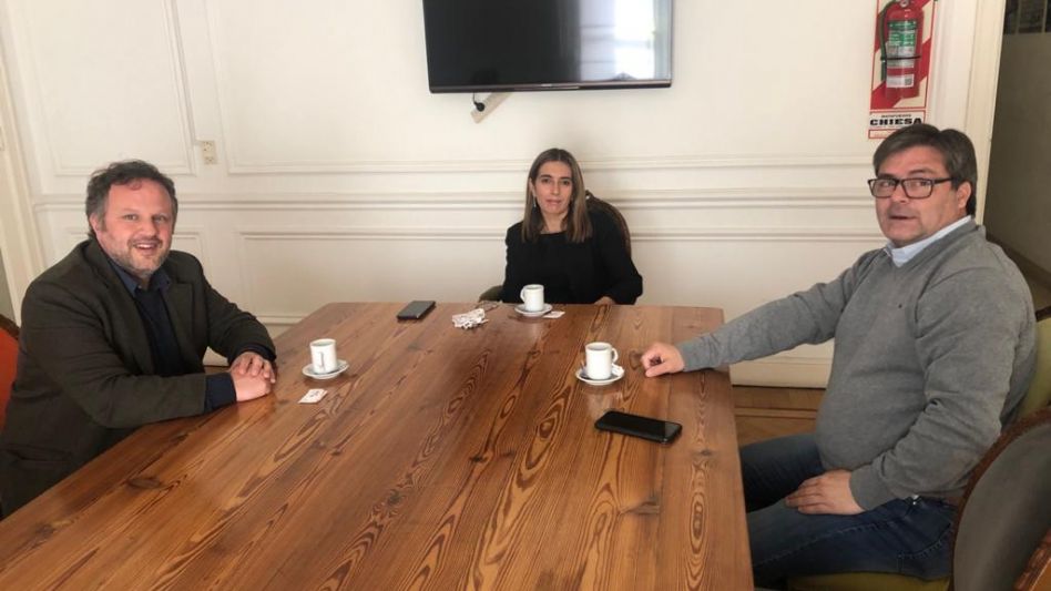 : Ferrarello y Yannibelli durante el encuentro con Danya Tavela.  PRENSA/DARELPASO