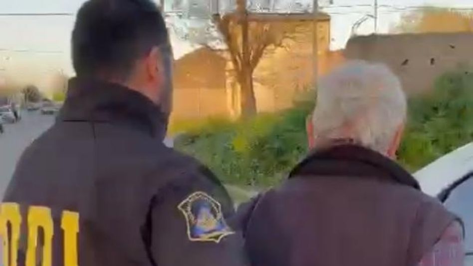 Homicidio simple agravado por el uso de arma de fuego en grado de tentativa en concurso ideal con portación ilegal de arma de fuego de uso civil, son los delitos que se le imputan al jubilado.