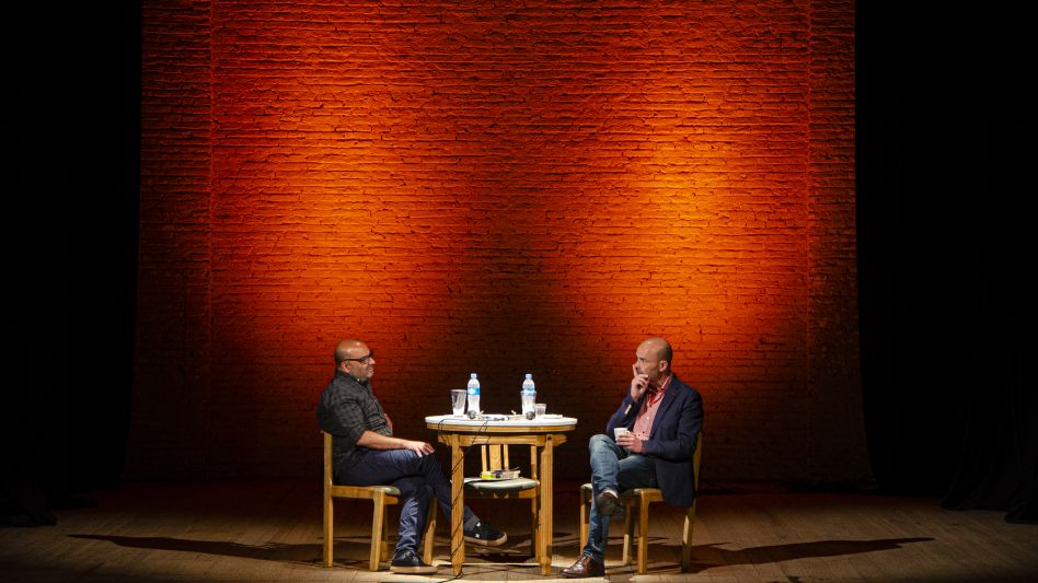 Eduardo Sacheri estuvo el pasado miércoles en el Teatro Español. Previo a la charla que mantuvo sobre el escenario, dialogó con EL TIEMPO.  NACHO CORREA   