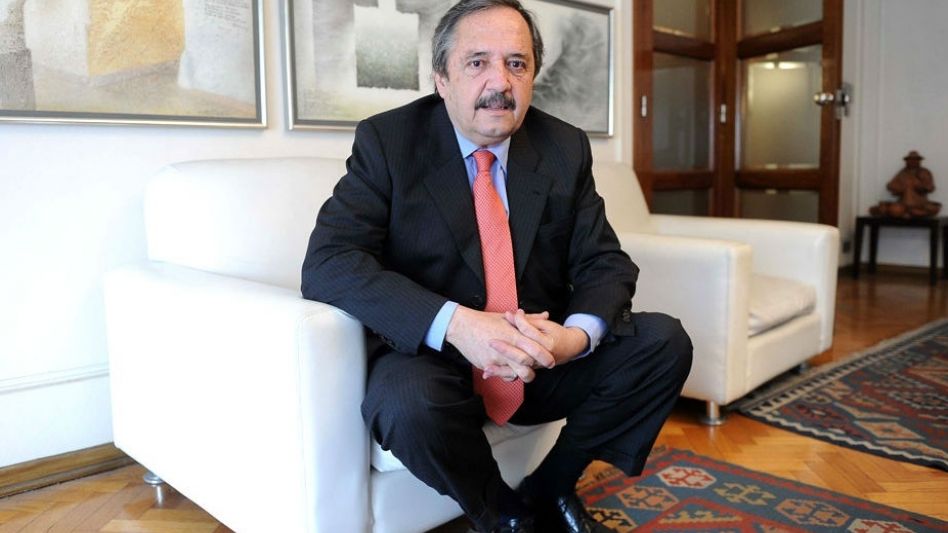 Alfonsín: "Si la sociedad vota a la derecha vota al neoliberalismo, adversario de lo popular"
