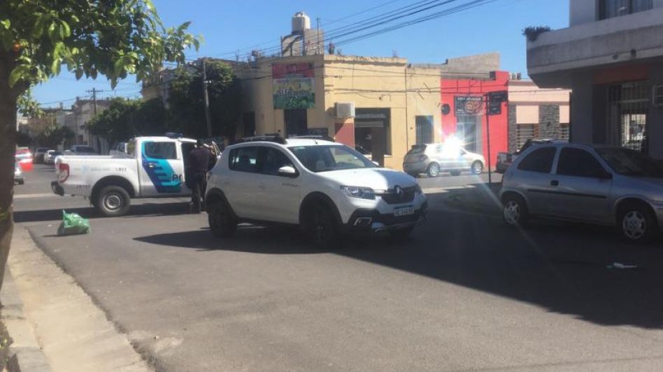 Un hombre fue atropellado por un auto