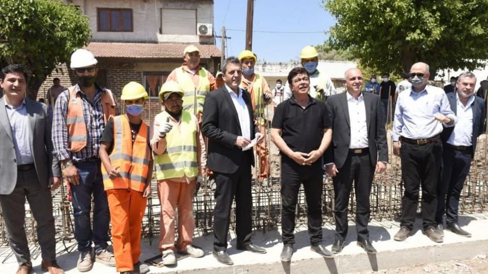 Massa: "Transformar los planes sociales en empleo genuino es darle dignidad a nuestra gente"