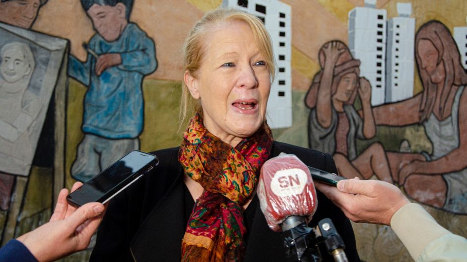 Margarita Stolbizer llegó a esta ciudad para acompañar a Omar Duclós en la presentación de su libro y en esa ocasión dialogó con los medios locales. NACHO CORREA