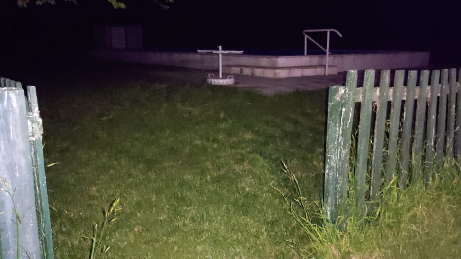 La menor que falleció tenía Síndrome de Down. Según señalaron sus progenitores, se ahogó en la pileta de un campo. FOTO: SUBCOMISARÍA CHILLAR/PBA