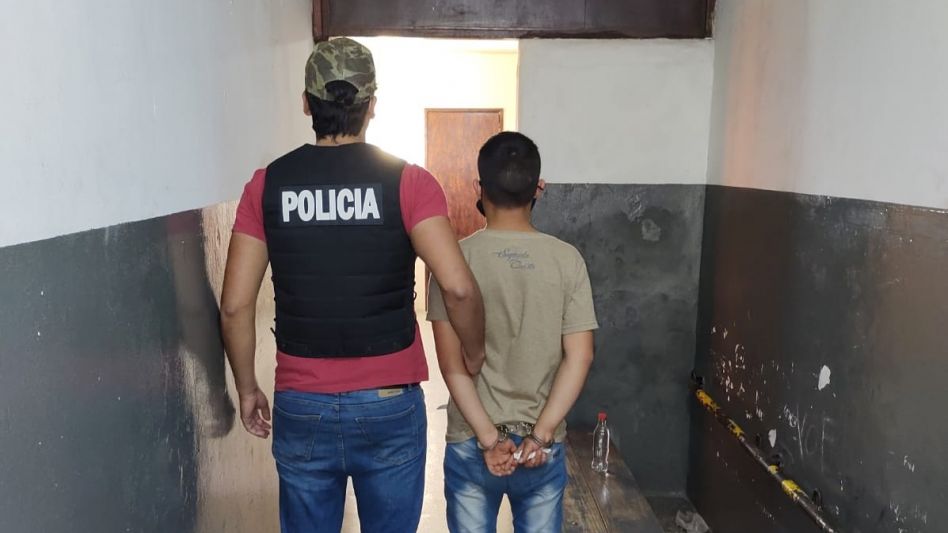 Desde hace dos días permanece detenido otro de los considerados autores de un violento robo que tuvo como víctimas en la calle a dos adolescentes.  EPDS AZUL/PBA