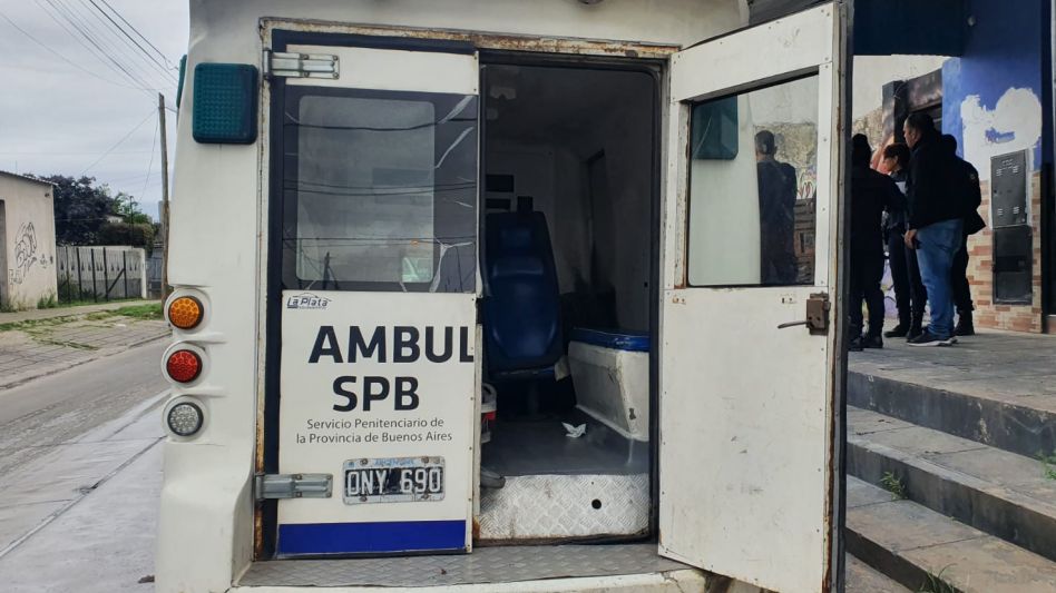 De película: un grupo de delincuentes rescató a los tiros a un preso que era llevado a un hospital