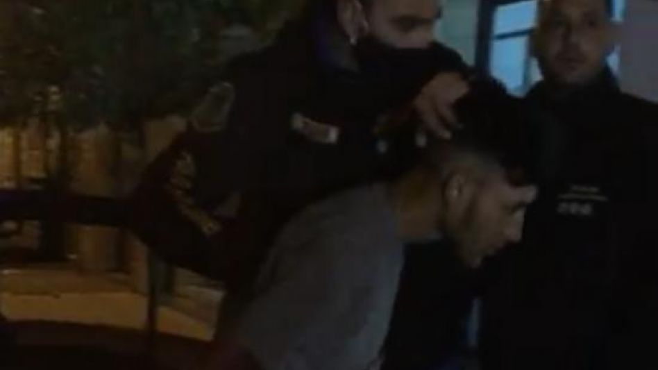 El imputado fue arrestado poco antes de la medianoche de ayer. Hoy lo indagaron y declaró. FOTO Y VIDEO: DDI AZUL