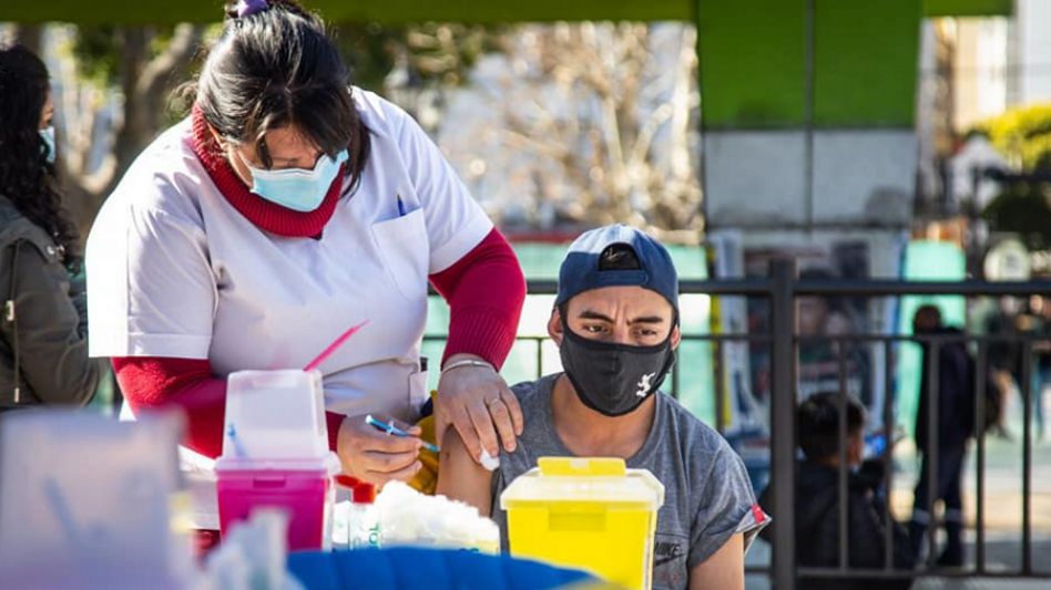 El 20% de los adultos entre 18 y 59 años no fueron a darse la segunda dosis en la Provincia