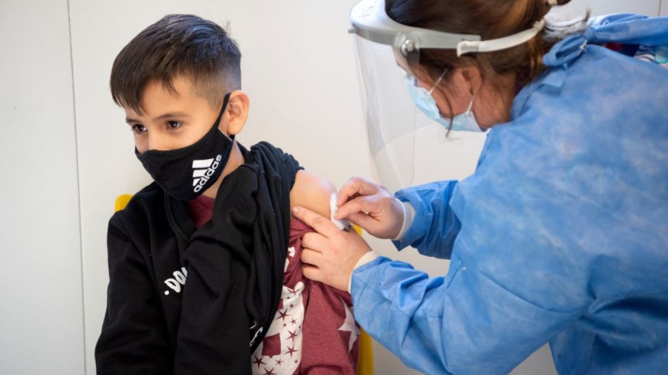 Las cuatro razonas de la Sociedad Argentina de Pediatría para que los niños se vacunen contra el coronavirus