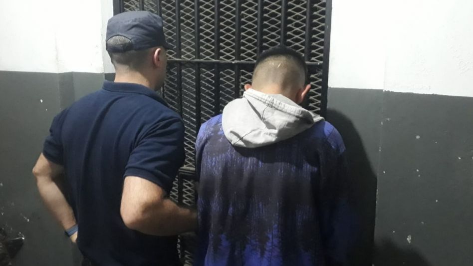 Un joven está acusado de ser uno de los autores de este robo. El martes declaró y negó haber participado en ese ilícito por el que permanece detenido en la Seccional Primera. EPDS AZUL/PBA
