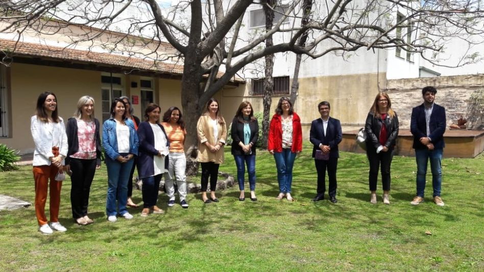 Estela Díaz durante el encuentro con autoridades de la Facultad de Derecho de la UNICEN.