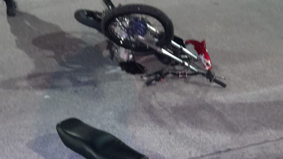 Chocaron dos motocicletas 