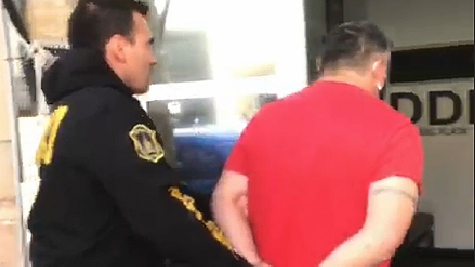 El delito de abuso sexual que le imputan al hombre que fue detenido el sábado en Mar del Plata contempla penas de prisión que van desde los seis a los quince años. DDI AZUL/PBA