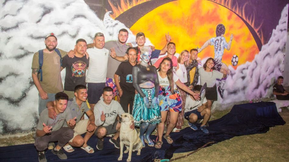 Festival de inauguración del mural de Maradona en el barrio San Francisco