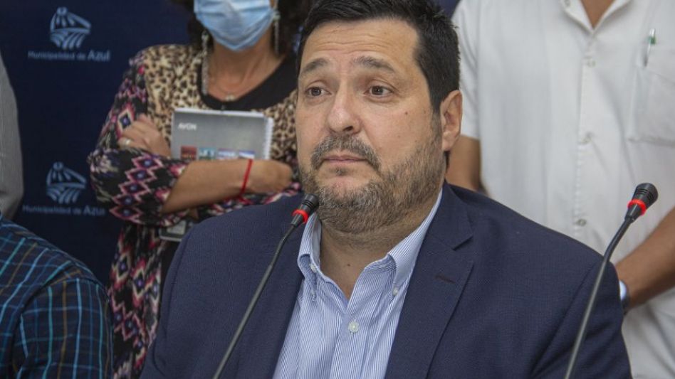 "En el mundo entero los domingos están abiertos los supermercados"