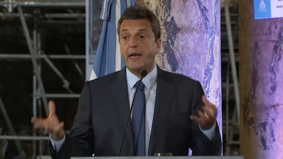 Massa: "La decisión del Gobierno es generar inversión y ahorro en ladrillos"