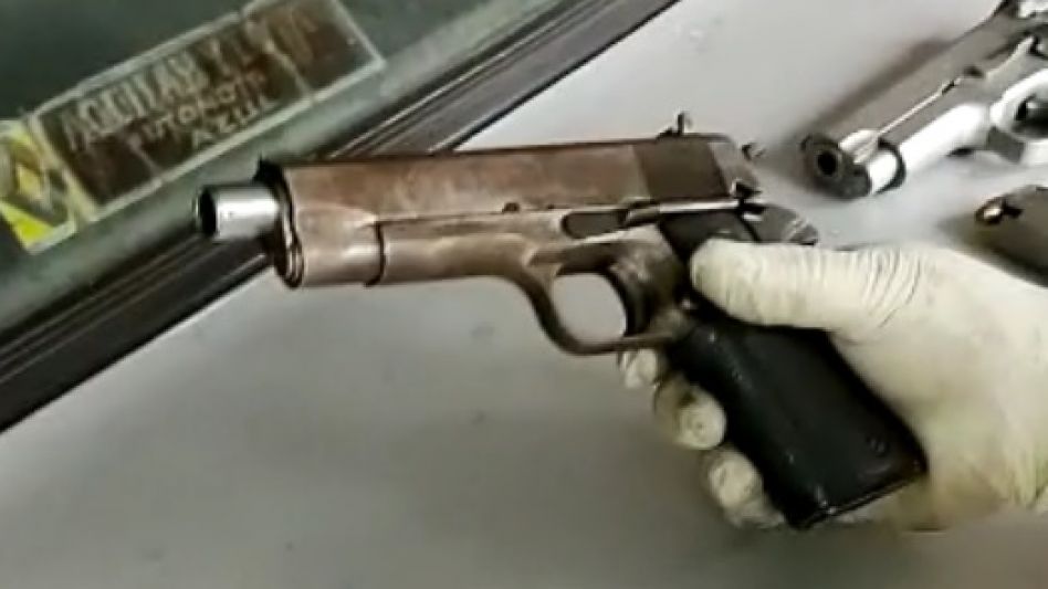Hallaron armas de fuego en los autos de los acusados