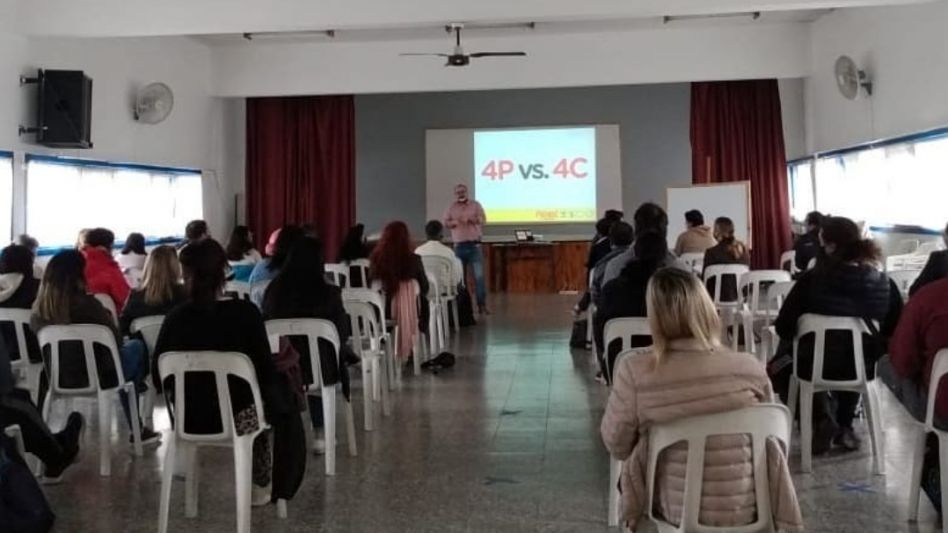  Finalizó el ciclo para emprendedores locales en el Instituto 2   