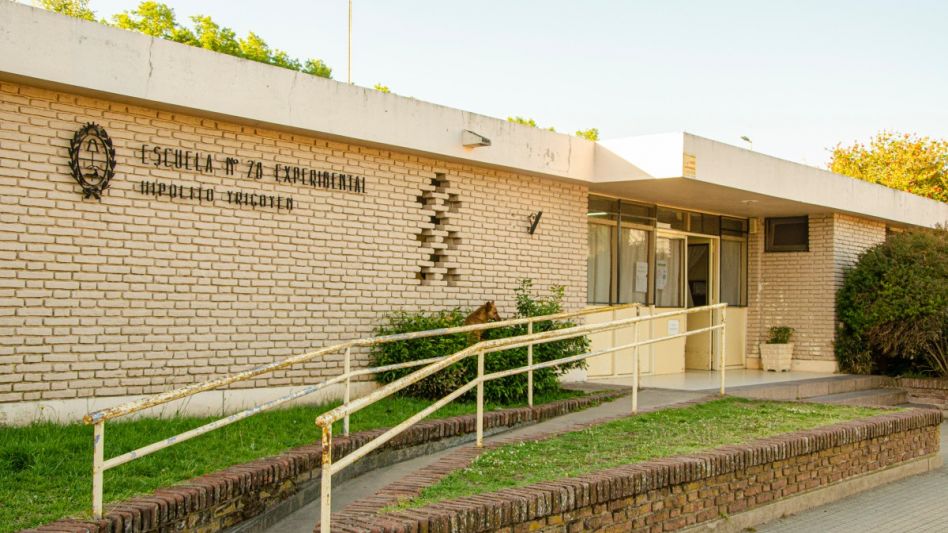 Un grupo de padres de alumnos de la Escuela N° 28 envió una carta con el objetivo de visualizar el reclamo que subsiste en esa institución a raíz de la falta de gas. FOTO: NACHO CORREA