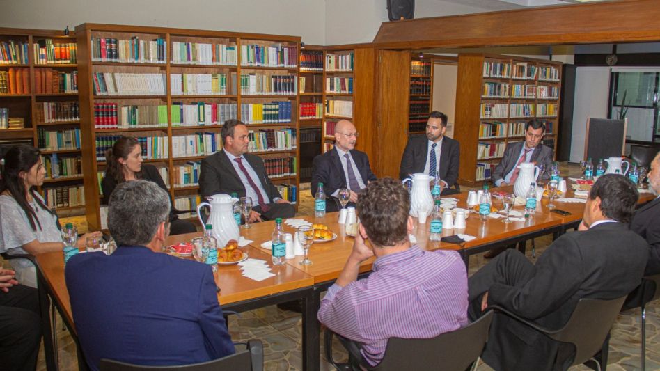 El pasado jueves llegó a Azul el Dr. Dr. Daniel Soria, ministro de la Suprema Corte de Justicia de la provincia de Buenos Aires. PRENSA C.A.A.