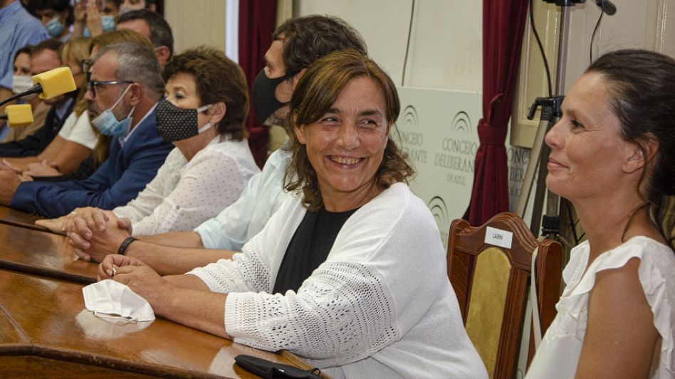 En el final de la reunión Laurini destacó que es la primera vez que una mujer ocupa la presidencia del legislativo local.