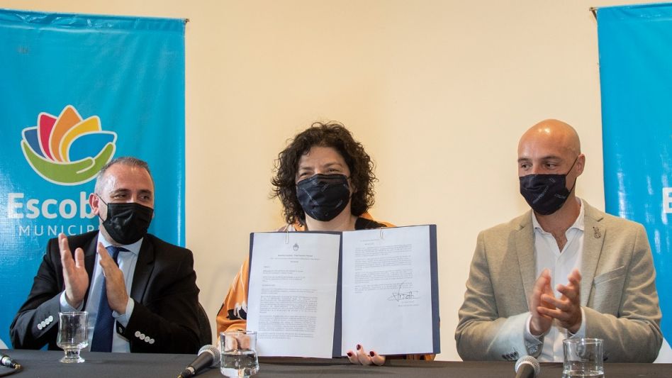 Escobar pone en marcha un proyecto de producción de cannabis medicinal