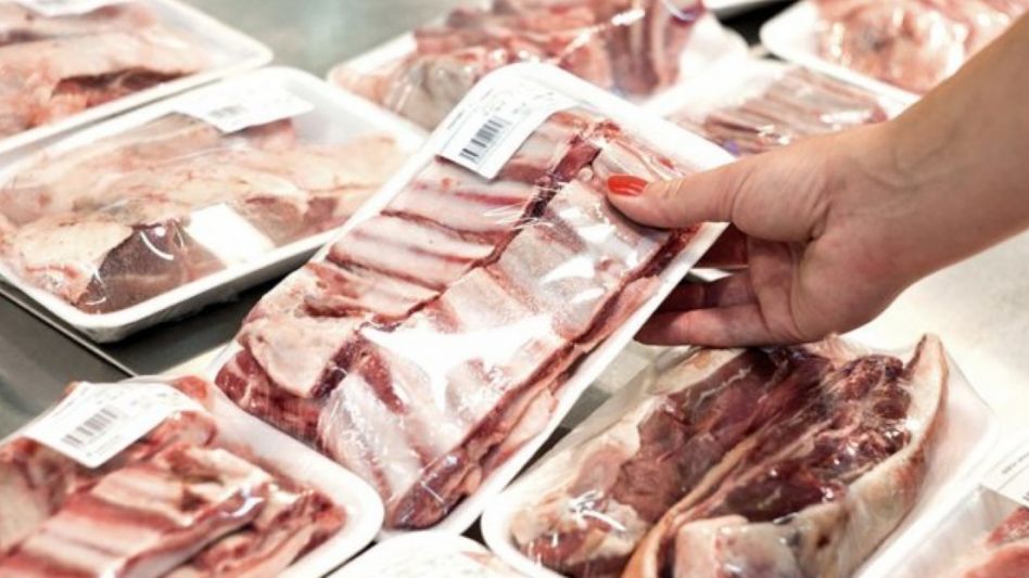 Se avanza hacia un acuerdo que tiene por objetivo abastecer el mercado local con cinco cortes de carne a precios accesibles en los días previos a Navidad y Año Nuevo.