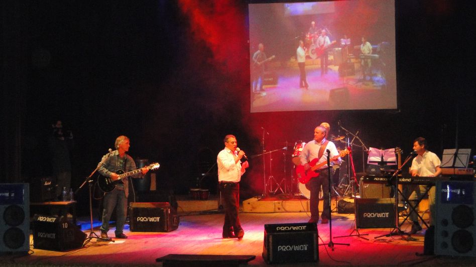 Una de las tantas presentaciones que tuvieron en el Teatro Español. Todos los años hicieron un show a beneficio de alguna institución.    ARCHIVO EL TIEMPO 