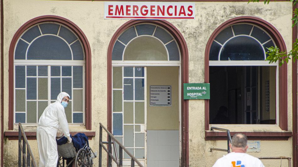 En el Hospital Pintos de esta ciudad- efector de salud que atiende pacientes Covid-19- hay una sola persona internada en la sala general con coronavirus.  NACHO CORREA