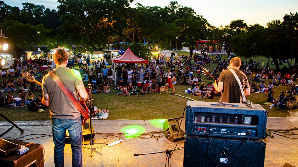 La interacción entre el público y las bandas fue para destacar en esta XXXIII Edición de Azul Rock.  FOTOS NACHO CORREA  