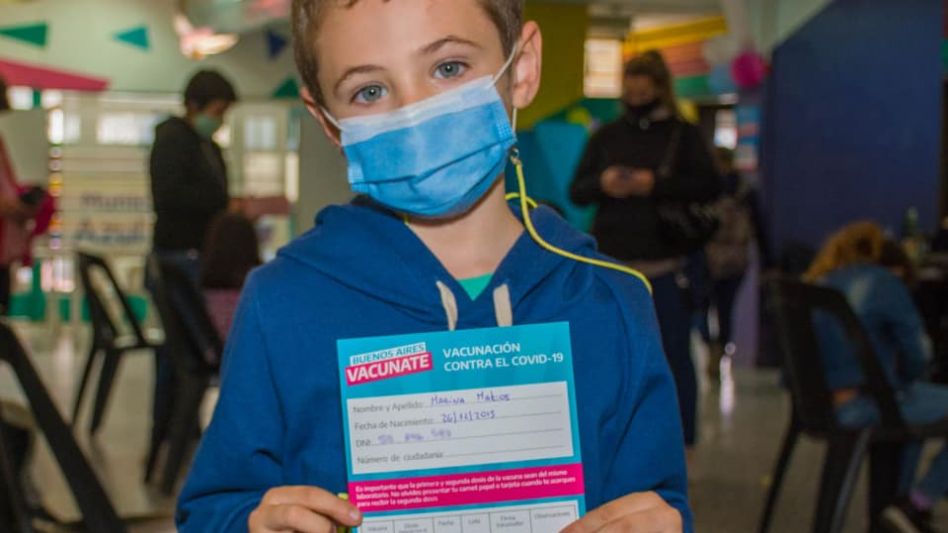 Una de las últimas etapas de la campaña de vacunación alcanzó a los niños y adolescentes. VACUNATE/AZUL