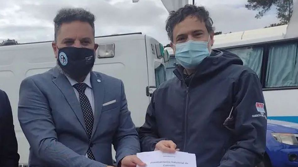 Iván Durigón, titular de Fabricaciones Militares Sociedad del Estado, visitó Fanazul en diciembre con el objetivo de darle un cierre a la conmemoración por los 80 años de la fábrica.