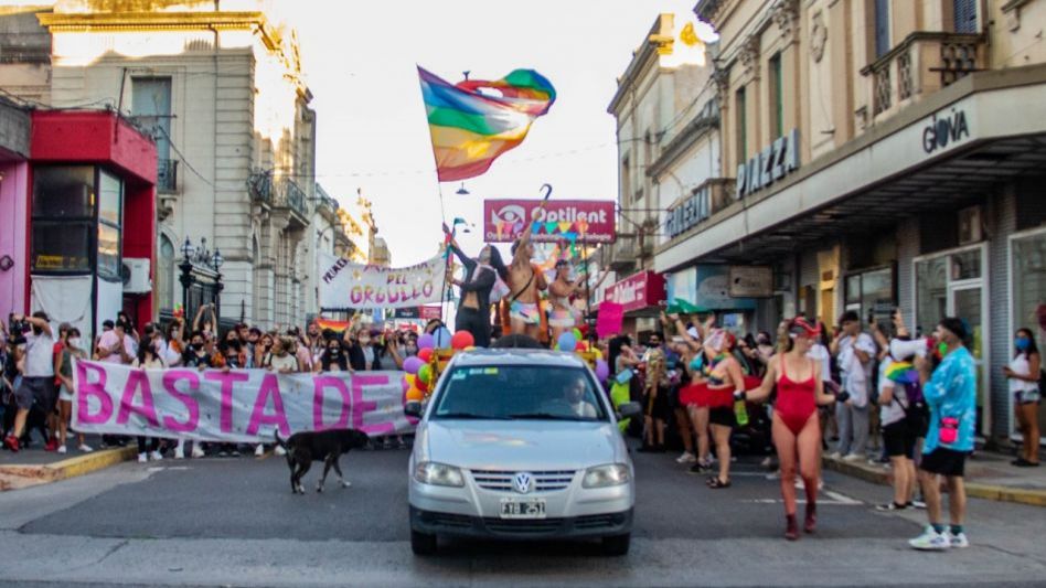 Los organizadores de la segunda Marcha del Orgullo de Azul aseguraron que este año reforzarán los protocolos para resguardar como en la anterior edición la salud de los asistentes.