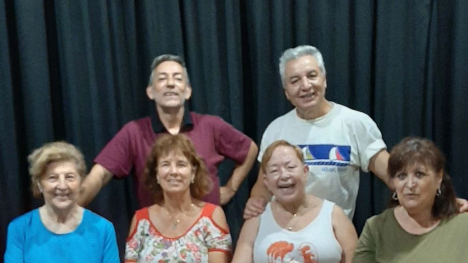 Las actrices que protagonizan la nueva obra del Equipo Delta y su Taller de Teatro.