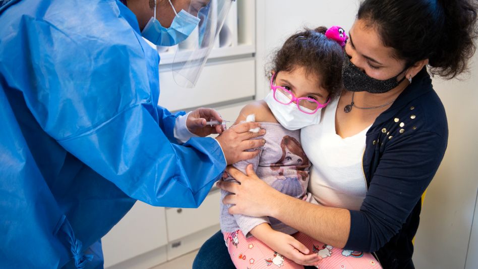 El Gobierno se reúne con pediatras, preocupado por el retraso en la vacunación de los chicos
