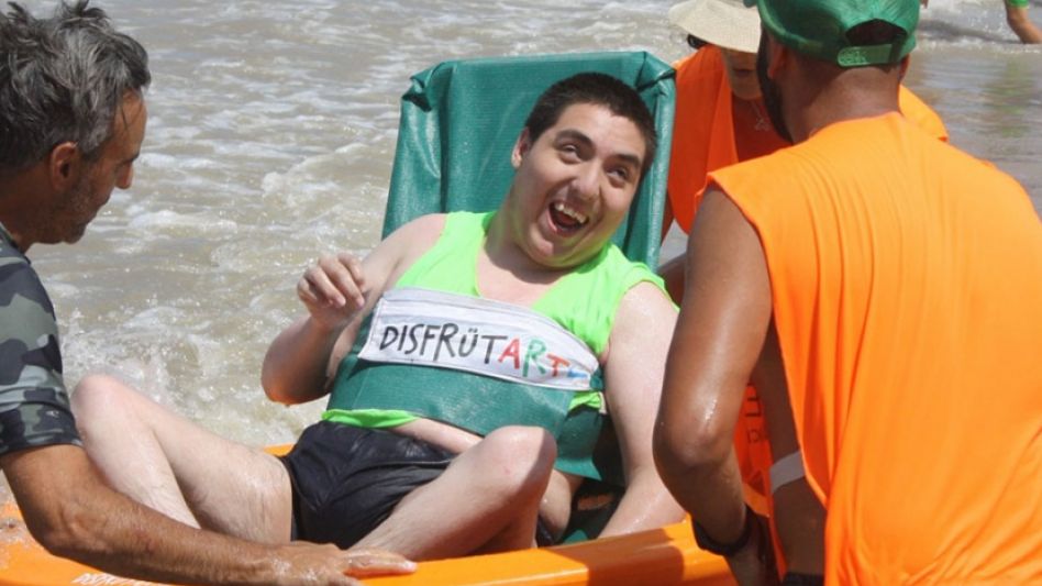 En la Costa, los chicos con discapacidades cuentan con recursos para aventurarse al mar