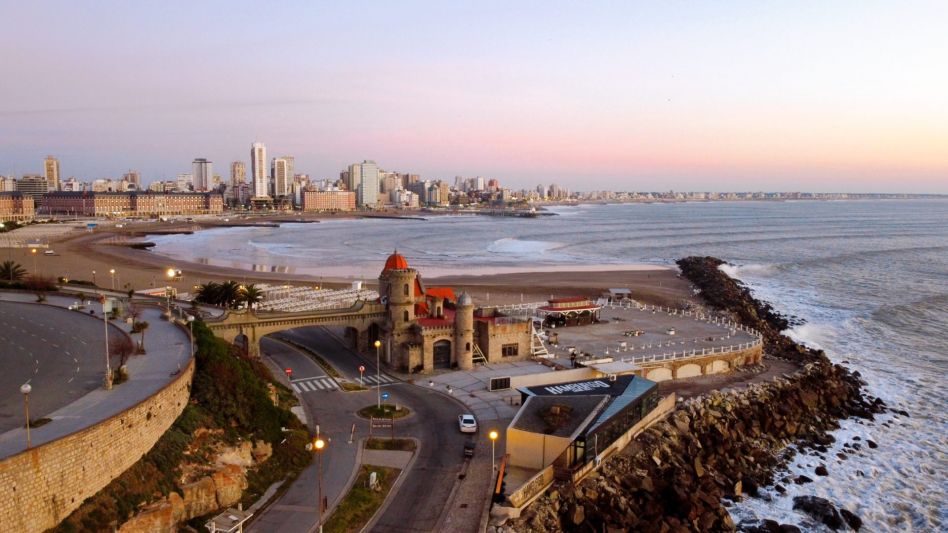 Mar del Plata: salió del boliche y murió atropellado por un micro