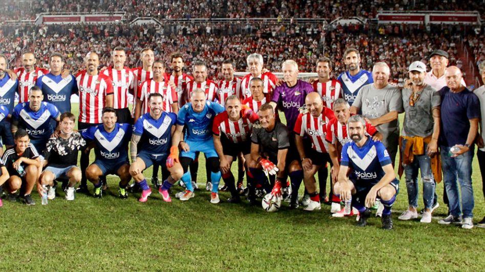El azuleño Roberto Nanni, entre los protagonistas de una noche futbolera. GENTILEZA PRENSA ESTUDIANTES 