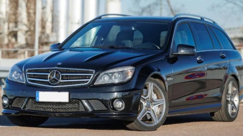 Subastan un auto Mercedes C63 que perteneció a Michael Schumacher