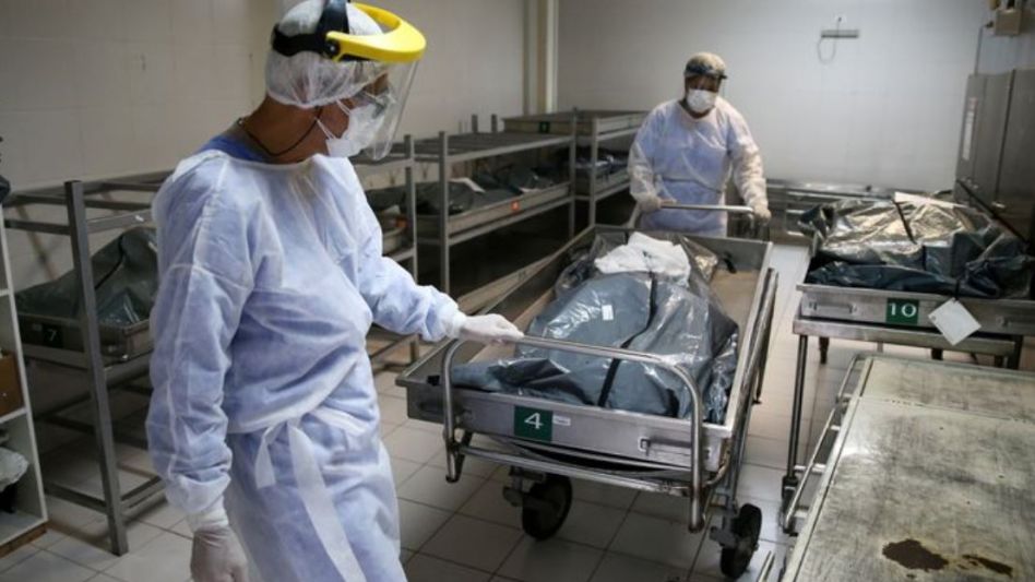 Bajan los contagios, suben los muertos: informaron 88.503 casos y 317 fallecidos