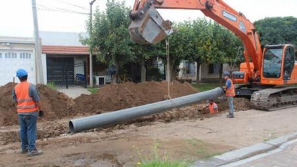 Recientemente se adjudicaron obras de agua y cloacas, destinadas a   siete distritos bonaerenses, entre ellos Benito Juárez. EL FÉNIX