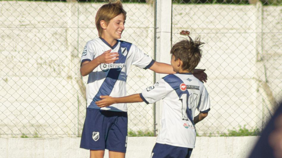Valentín Mastantuono anotó dos goles contra Boca. Foto Nacho Correa.