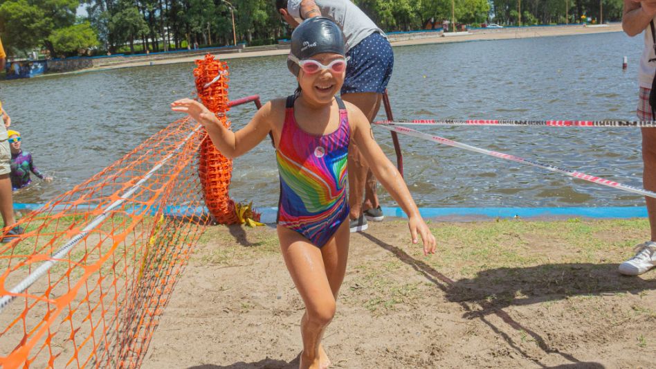 Con más de 20 participantes, se llevó a cabo el Triatlón Infantil 