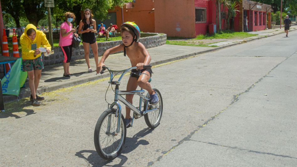 Con más de 20 participantes, se llevó a cabo el Triatlón Infantil 