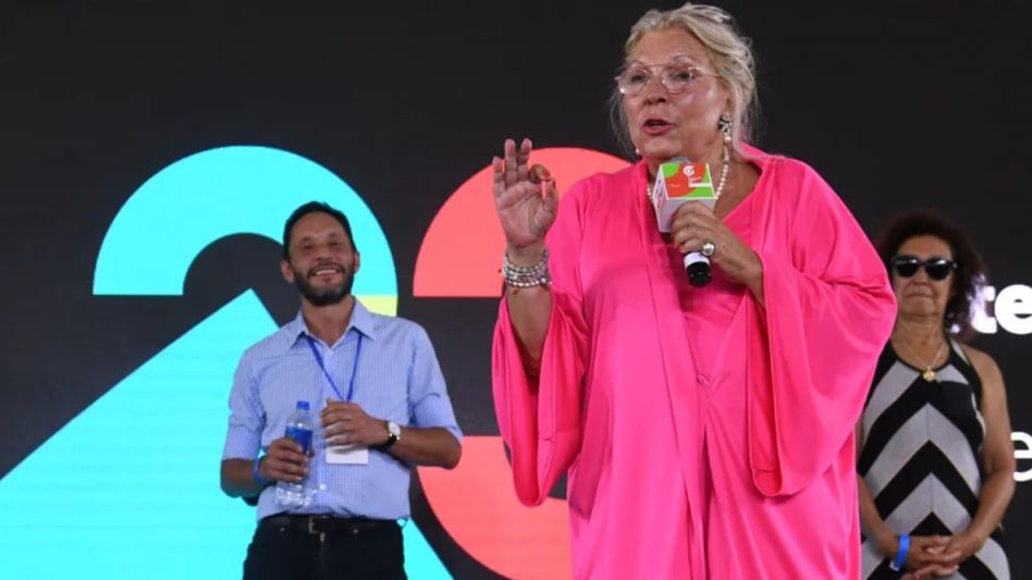 Carrió se mostró a favor de "acompañar" el acuerdo con el FMI y preocupada por la fragmentación de Juntos