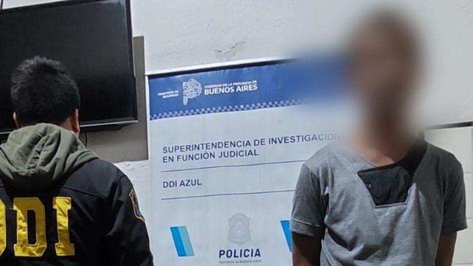 Un transportista que tiene 37 años de edad y un deportista de 30, los acusados en esta causa penal relacionada con una infracción a la Ley 23.737. Ambos permanecen detenidos. FOTOS: DDI AZUL/PBA