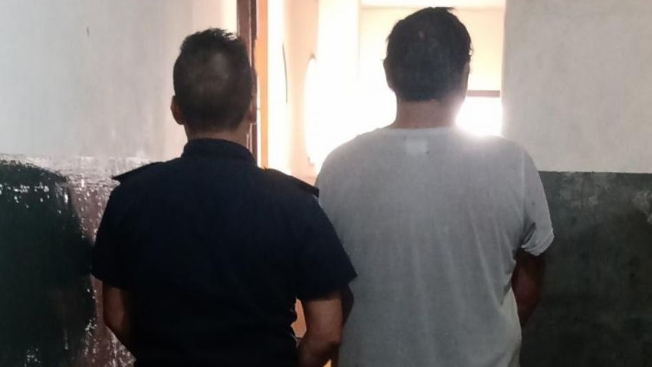 El imputado registra dos condenas. Ambas son también por haber agredido a su pareja, hecho por el que ahora volvió a ser detenido. SECCIONAL PRIMERA AZUL/PBA