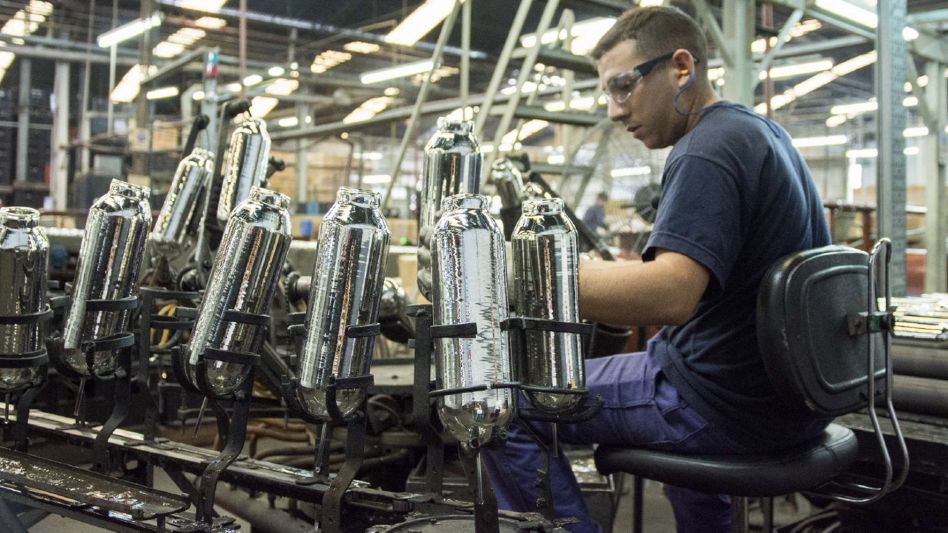 Afirman que el empleo en el sector industrial ya superó los niveles de prepandemia