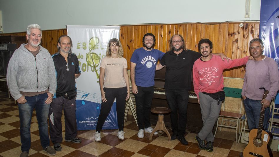 Algunos de los docentes que estarán dictando clases en Mitre N° 30.   ARCHIVO EL TIEMPO 